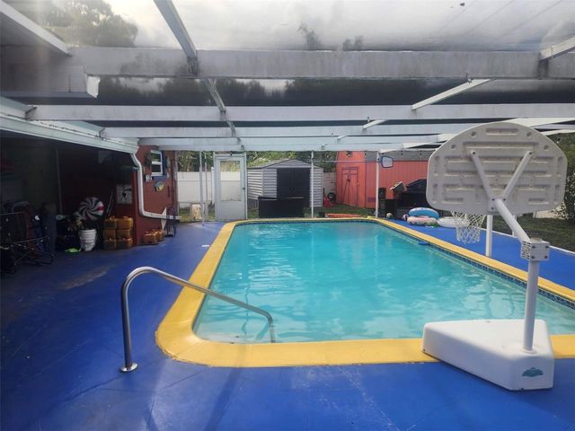 5673 97TH WAY N, St Petersburg, FL 33708