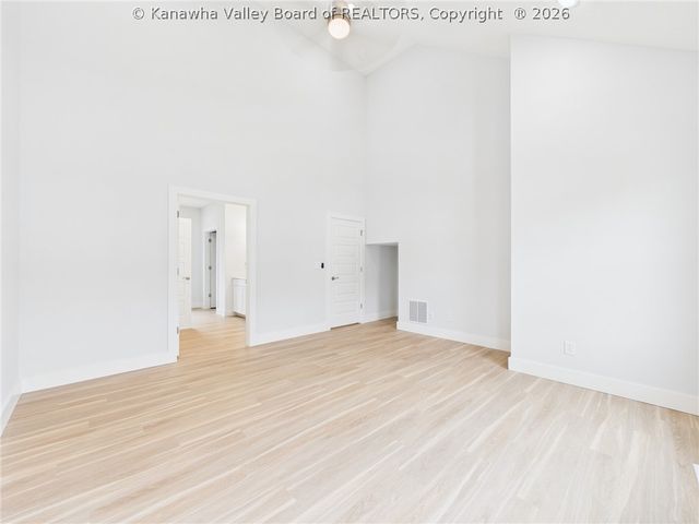 255 Castleknock Road, Winfield, WV 25213