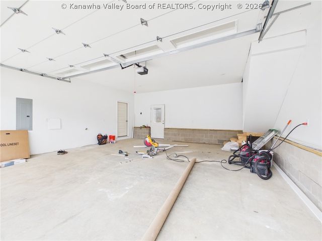 255 Castleknock Road, Winfield, WV 25213