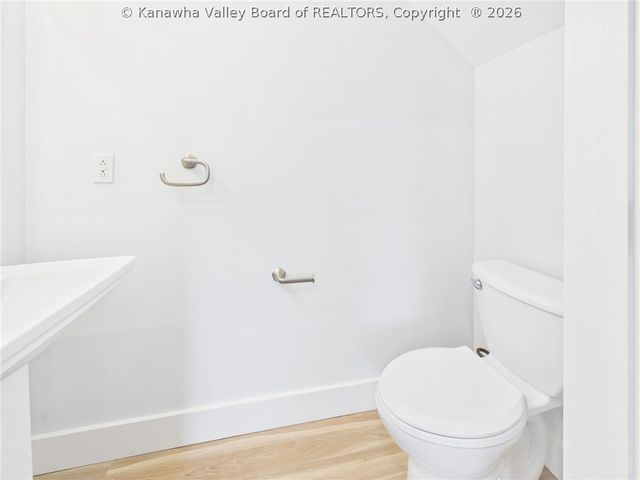 255 Castleknock Road, Winfield, WV 25213