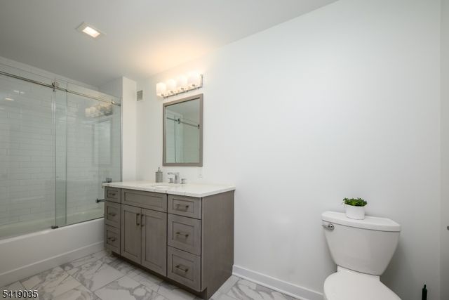 1 Carriage City Plz 1214, Rahway City, NJ 07065