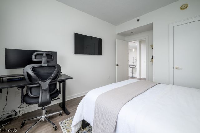 1 Carriage City Plz 1214, Rahway City, NJ 07065