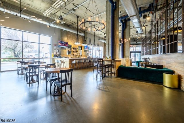 1 Carriage City Plz 1214, Rahway City, NJ 07065