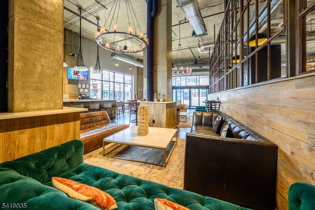 1 Carriage City Plz 1214, Rahway City, NJ 07065