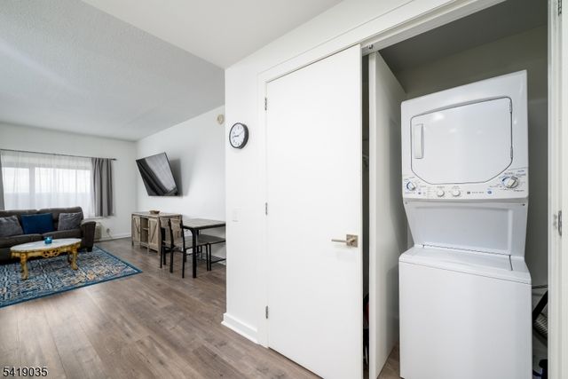 1 Carriage City Plz 1214, Rahway City, NJ 07065