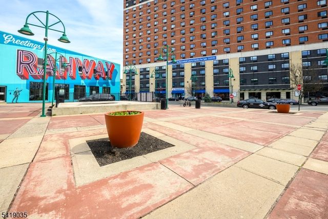 1 Carriage City Plz 1214, Rahway City, NJ 07065