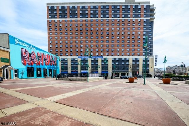 1 Carriage City Plz 1214, Rahway City, NJ 07065
