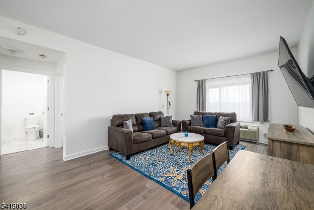 1 Carriage City Plz 1214, Rahway City, NJ 07065