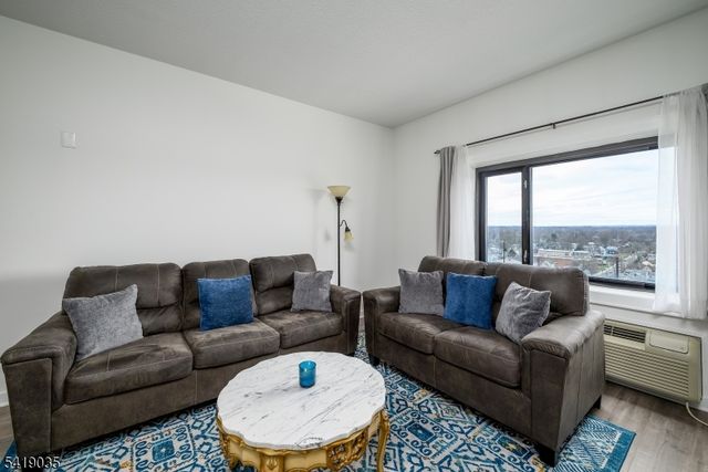 1 Carriage City Plz 1214, Rahway City, NJ 07065