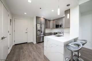 1 Carriage City Plz 1214, Rahway City, NJ 07065