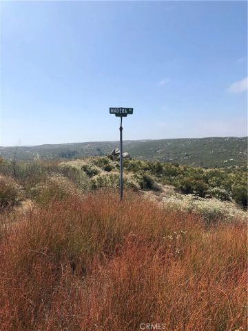 10 Treasure Drive, Hemet, CA 92544