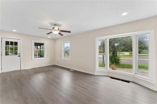 2010 N 27th Street, Kansas City, KS 66104