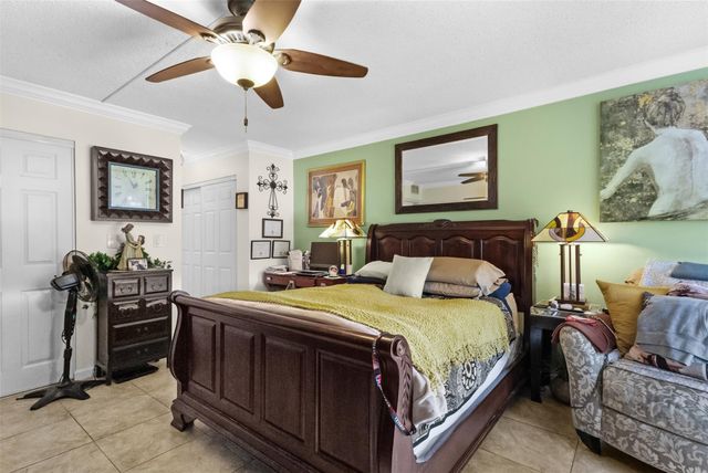 5717 Coral Lake Dr 205, Pompano Beach, FL 33063