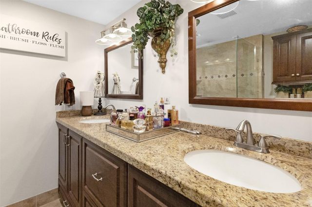 5717 Coral Lake Dr 205, Pompano Beach, FL 33063