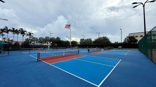 5717 Coral Lake Dr 205, Pompano Beach, FL 33063