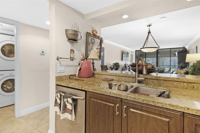 5717 Coral Lake Dr 205, Pompano Beach, FL 33063