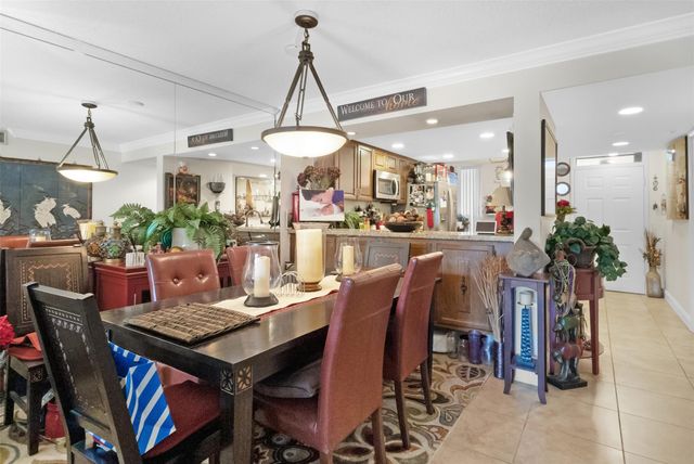 5717 Coral Lake Dr 205, Pompano Beach, FL 33063