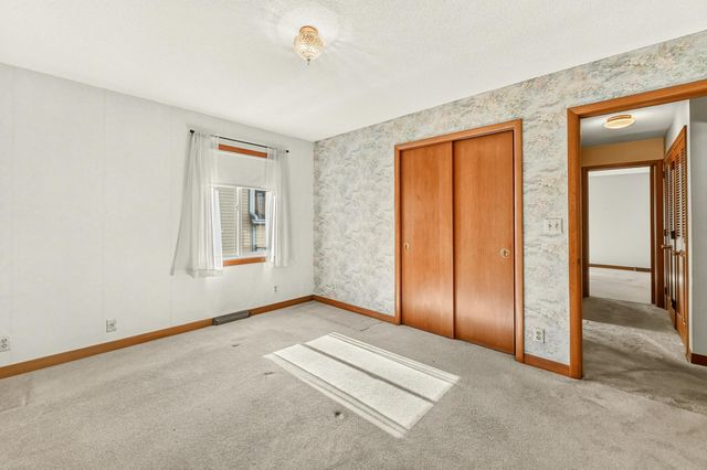 1230 4th Street NW, Rochester, MN 55901