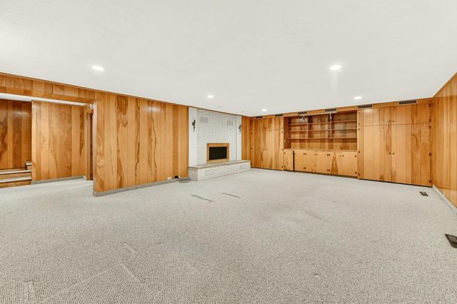 1230 4th Street NW, Rochester, MN 55901