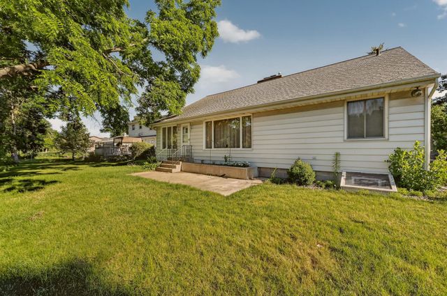 1230 4th Street NW, Rochester, MN 55901