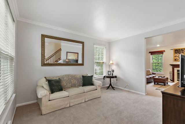 925 Cortney Drive, Carpentersville, IL 60110