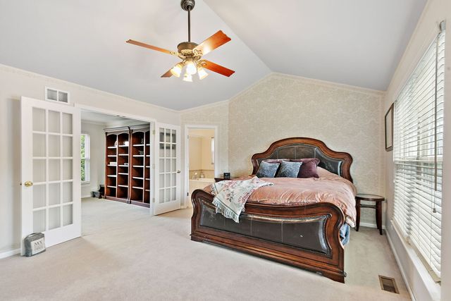 925 Cortney Drive, Carpentersville, IL 60110