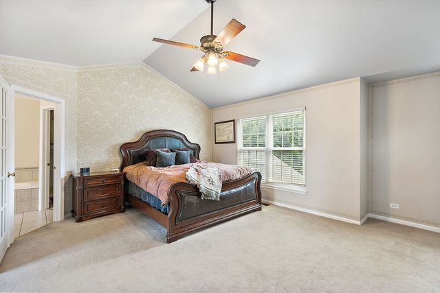 925 Cortney Drive, Carpentersville, IL 60110