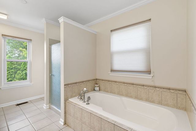 925 Cortney Drive, Carpentersville, IL 60110