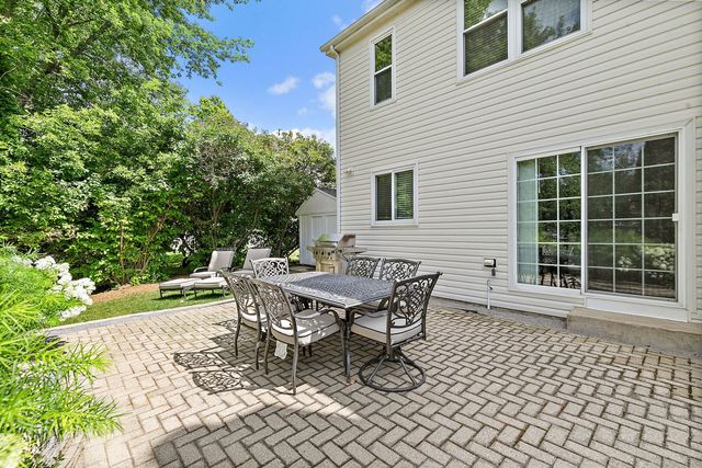 925 Cortney Drive, Carpentersville, IL 60110
