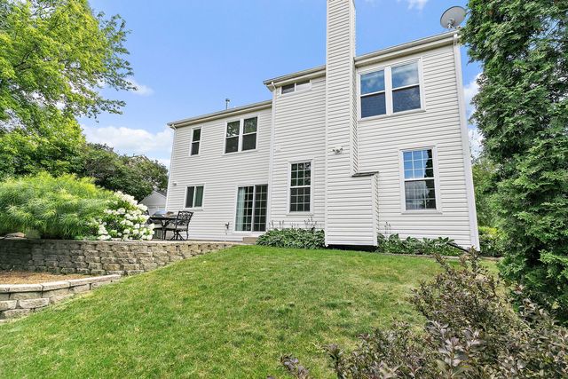 925 Cortney Drive, Carpentersville, IL 60110