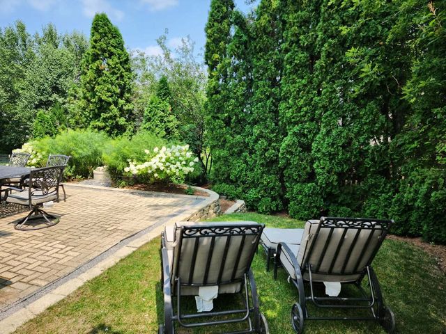 925 Cortney Drive, Carpentersville, IL 60110