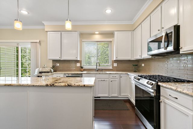 925 Cortney Drive, Carpentersville, IL 60110