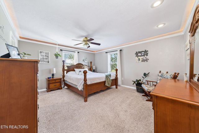 7668 Plateau Rd, Crossville, TN 38571