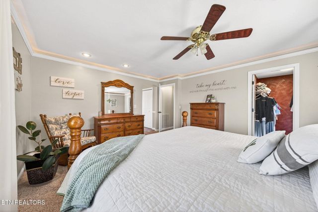 7668 Plateau Rd, Crossville, TN 38571