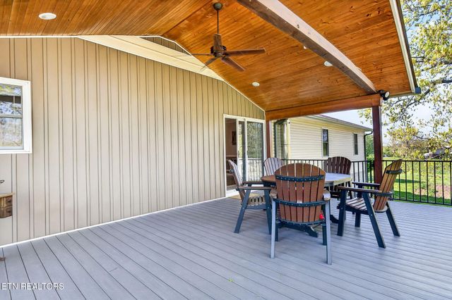 7668 Plateau Rd, Crossville, TN 38571