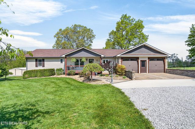7668 Plateau Rd, Crossville, TN 38571