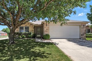 8801 King Ranch Drive, Cross Roads, TX 76227