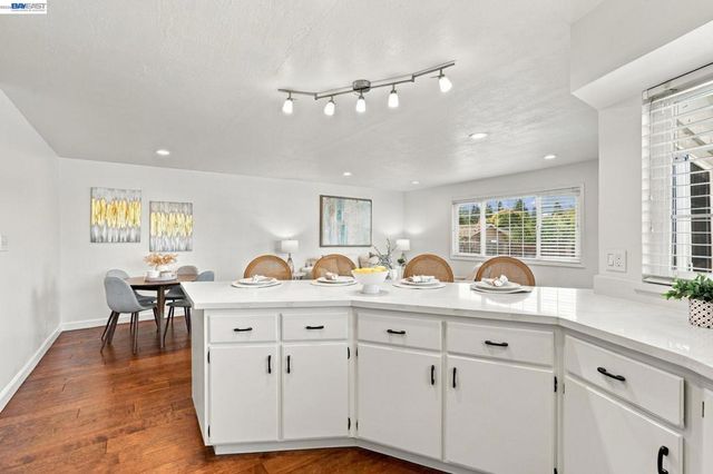 5370 Myrtle Dr, Concord, CA 94521