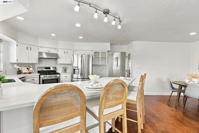 5370 Myrtle Dr, Concord, CA 94521