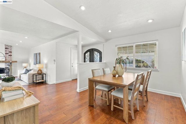 5370 Myrtle Dr, Concord, CA 94521