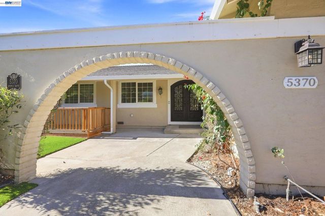 5370 Myrtle Dr, Concord, CA 94521