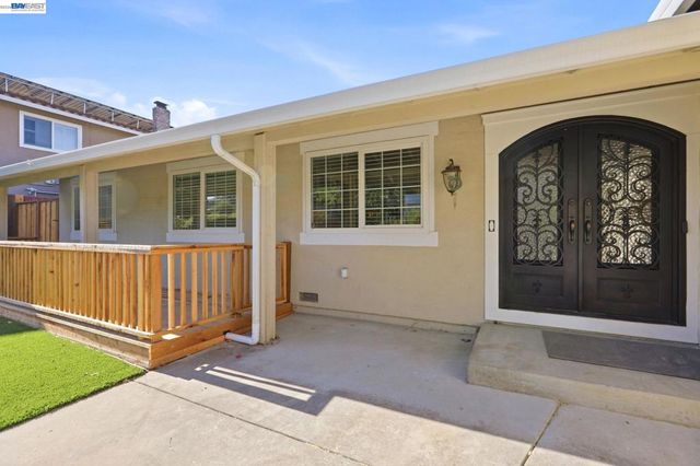5370 Myrtle Dr, Concord, CA 94521