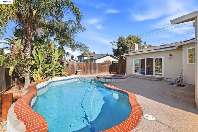 5370 Myrtle Dr, Concord, CA 94521