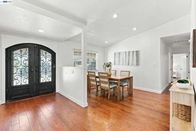 5370 Myrtle Dr, Concord, CA 94521