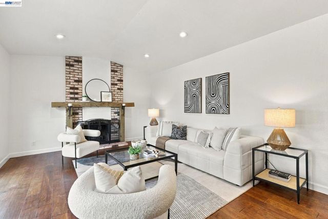 5370 Myrtle Dr, Concord, CA 94521