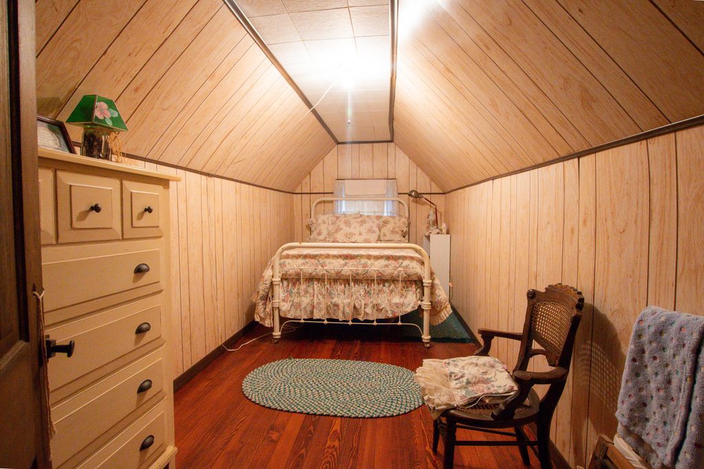 Image 22 of property listing at 404 N Broadway Street, Ballinger, TX 76821