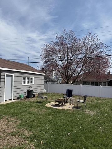 7331 43rd AVENUE, Kenosha, WI 53142