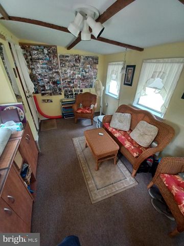 2 PARK AVE, Monroeville, NJ 08343