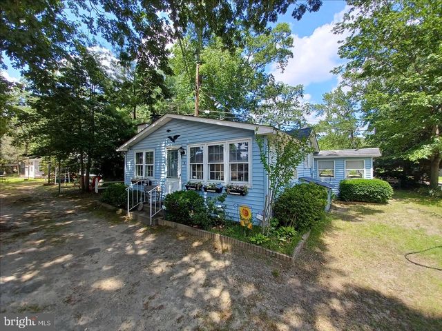 2 PARK AVE, Monroeville, NJ 08343