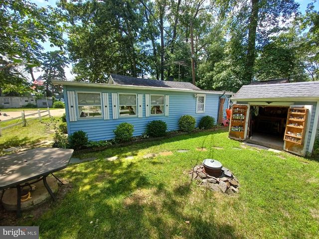 2 PARK AVE, Monroeville, NJ 08343